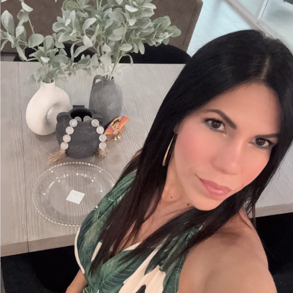 Meet your Posher, Sharise